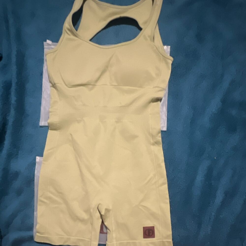 IE green Athletic Sleeveless Jumpsuit Scoop Neck Skinny Leg Size S